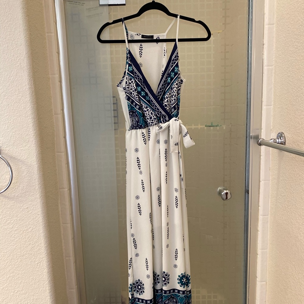 Pretty, bohemian maxi dress!